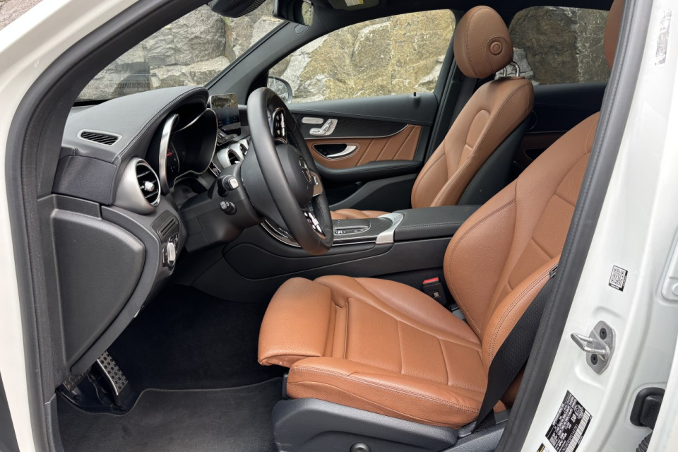 2023 Mercedes-Benz GLC - Image 11