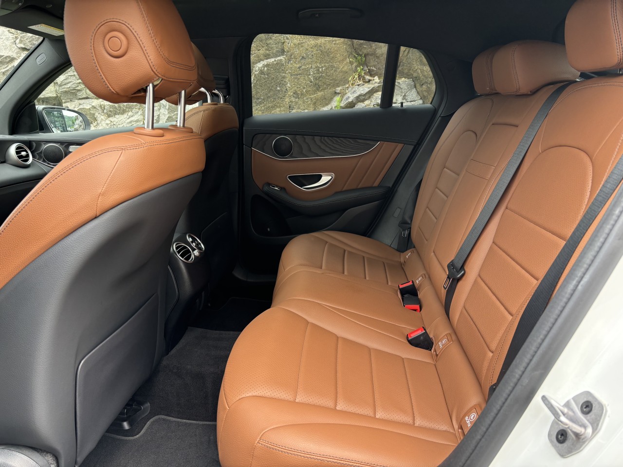 2023 Mercedes-Benz GLC - Image 13