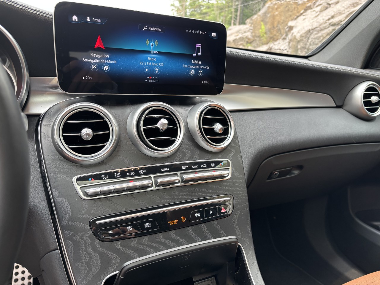 2023 Mercedes-Benz GLC - Image 16