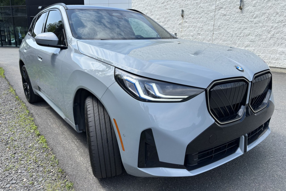 2025 BMW X3 - Image 9