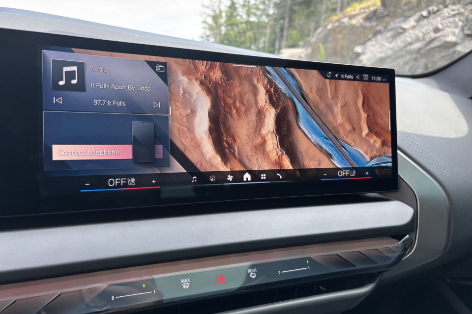 2025 BMW X3 - Image 15