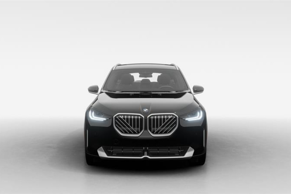2026 BMW X3 - Image 3
