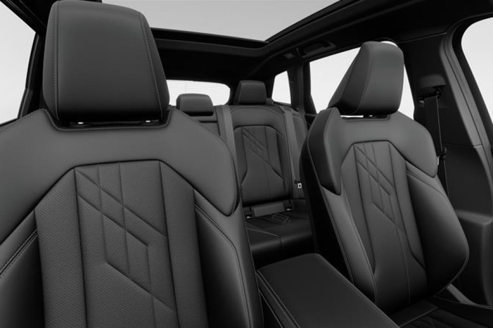2026 BMW X3 - Image 11