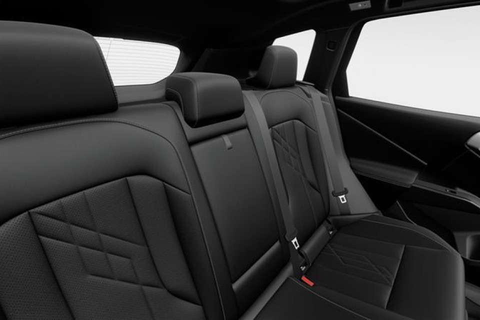 2026 BMW X3 - Image 12