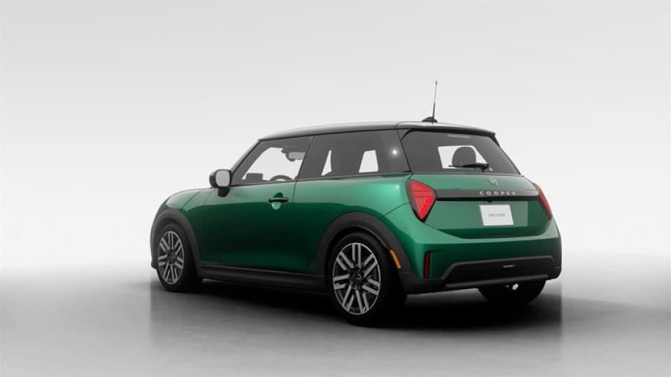 2026 MINI 3 Door - Image 2