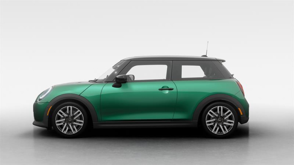 2026 MINI 3 Door - Image 4