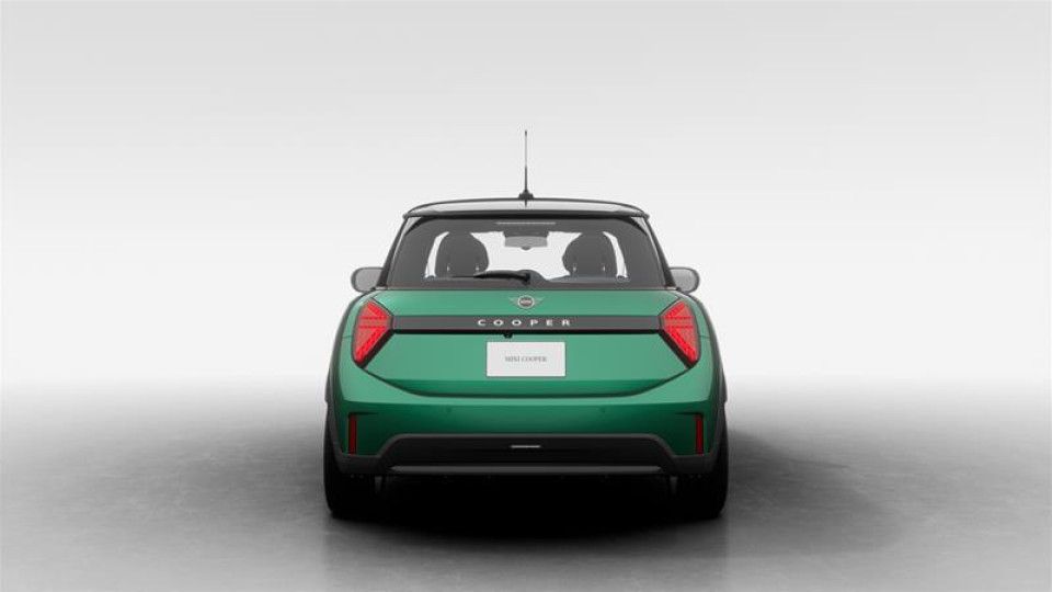 2026 MINI 3 Door - Image 5