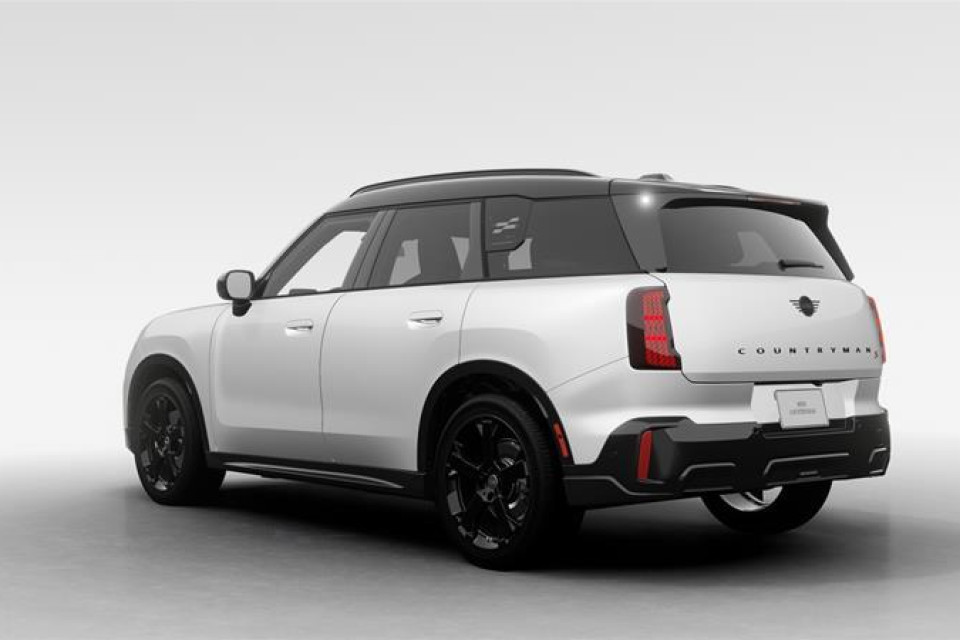 2027 MINI Countryman - Image 2
