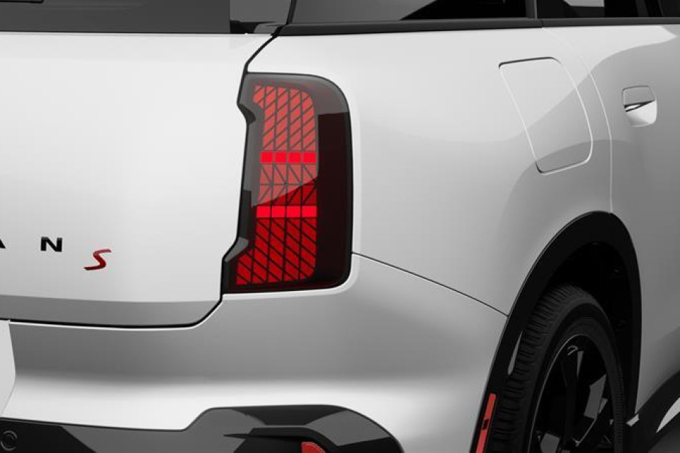 2027 MINI Countryman - Image 9