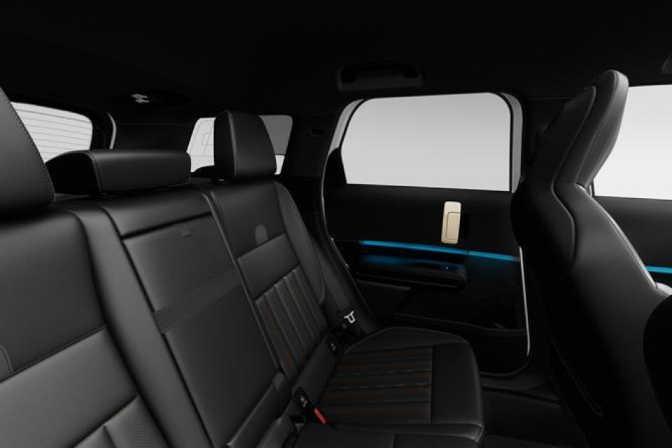 2027 MINI Countryman - Image 13