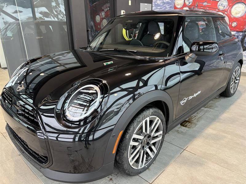 2026 MINI 3 Door - Image 1