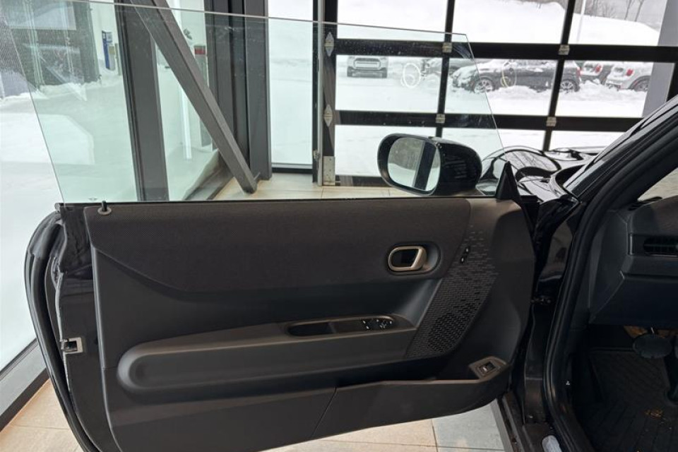 2026 MINI 3 Door - Image 6