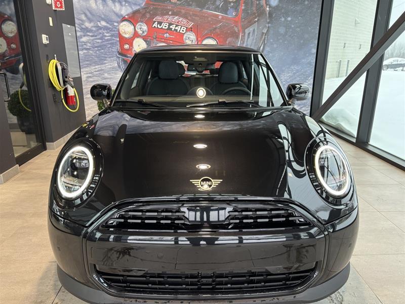2026 MINI 3 Door - Image 10