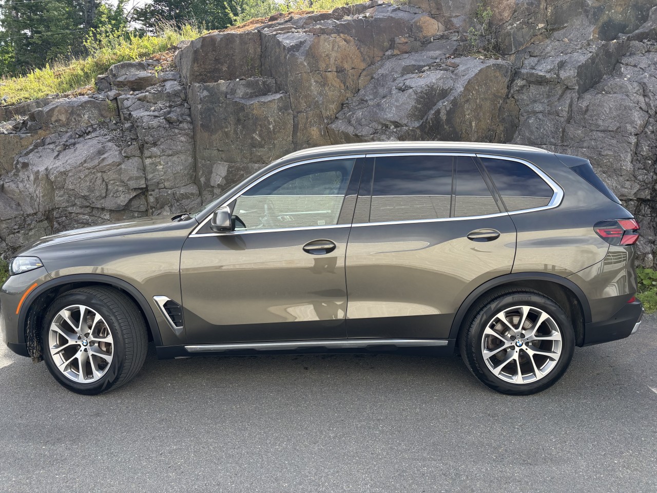 2024 BMW X5 - Image 2