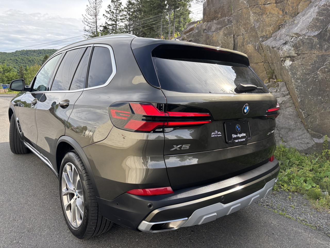 2024 BMW X5 - Image 4