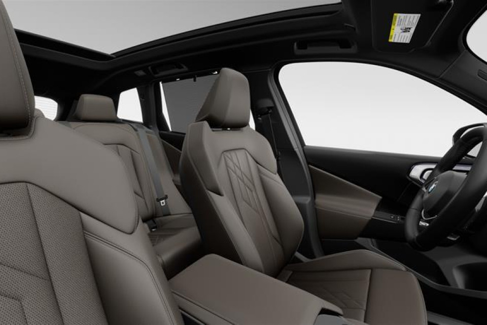 2026 BMW X3 - Image 9