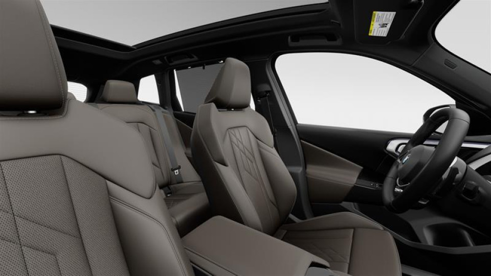 2026 BMW X3 - Image 9