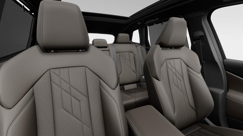 2026 BMW X3 - Image 11