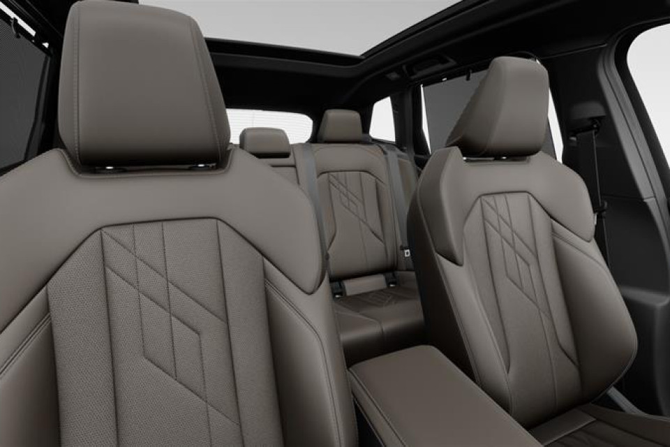 2026 BMW X3 - Image 11