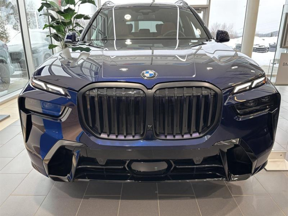 2026 BMW X7 - Image 16