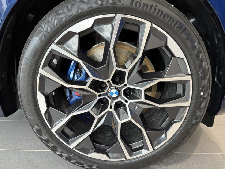 2026 BMW X7 - Image 23