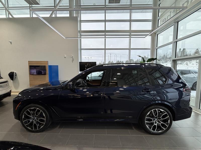 2026 BMW X7 - Image 24
