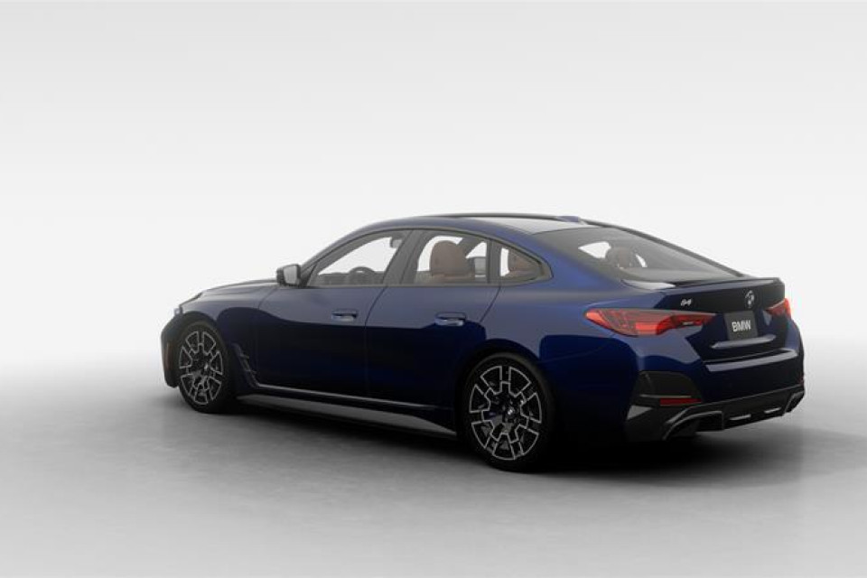 2026 BMW i4 - Image 6