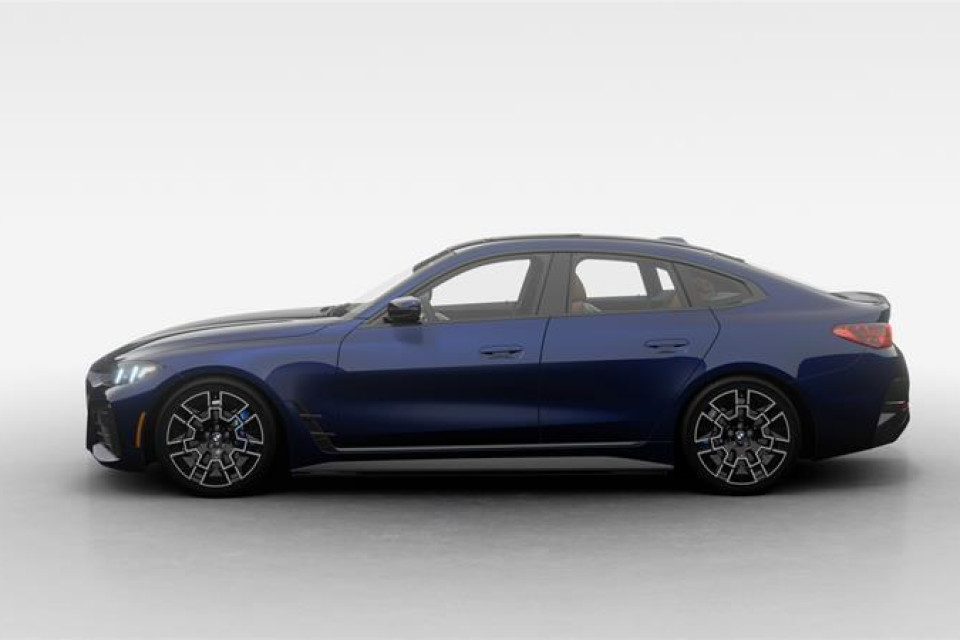 2026 BMW i4 - Image 7