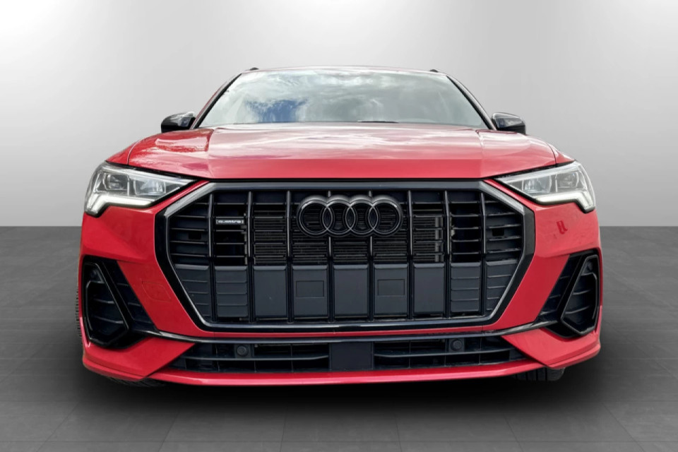 2023 Audi Q3 - Image 4