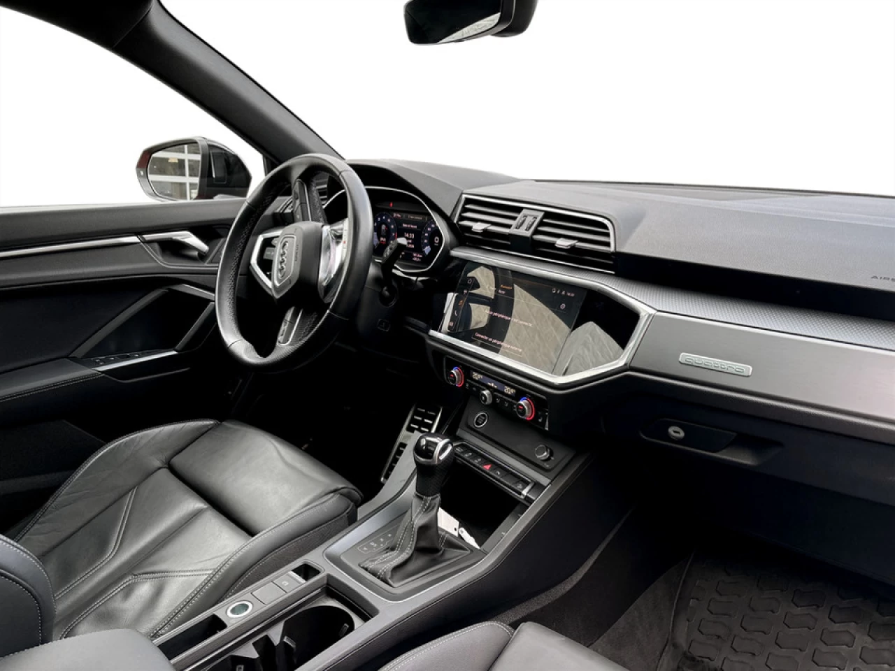 2023 Audi Q3 - Image 6