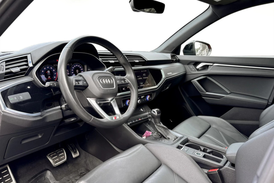 2023 Audi Q3 - Image 11