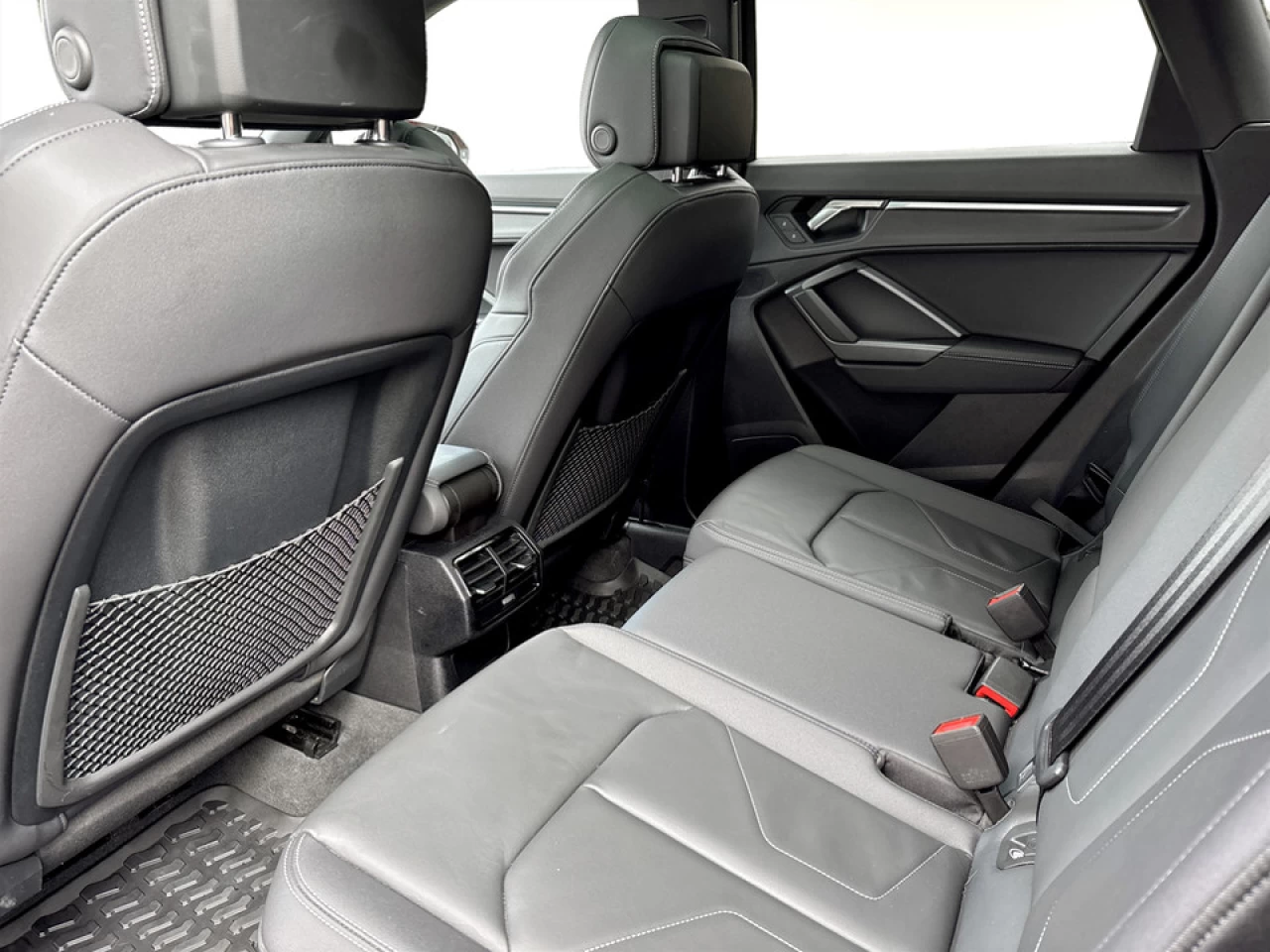 2023 Audi Q3 - Image 12