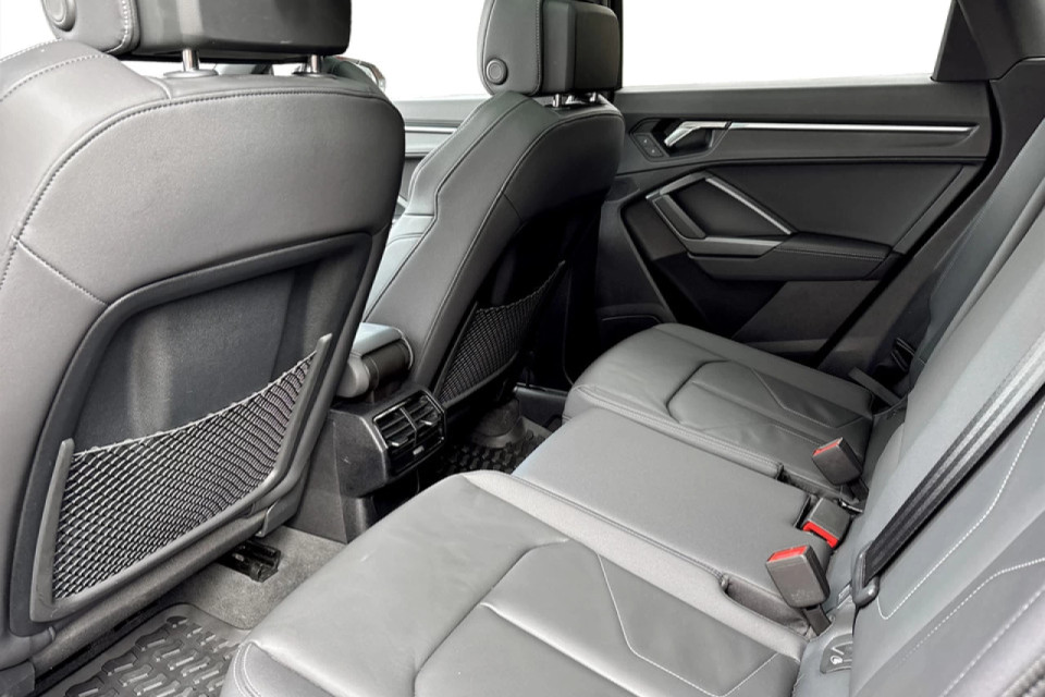 2023 Audi Q3 - Image 12