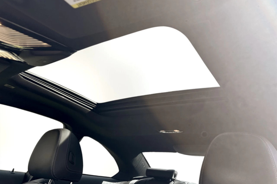 2023 BMW 230i xDrive - Image 8
