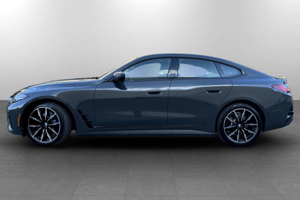 2025 BMW i4 - Image 2