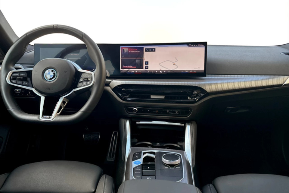 2025 BMW i4 - Image 10