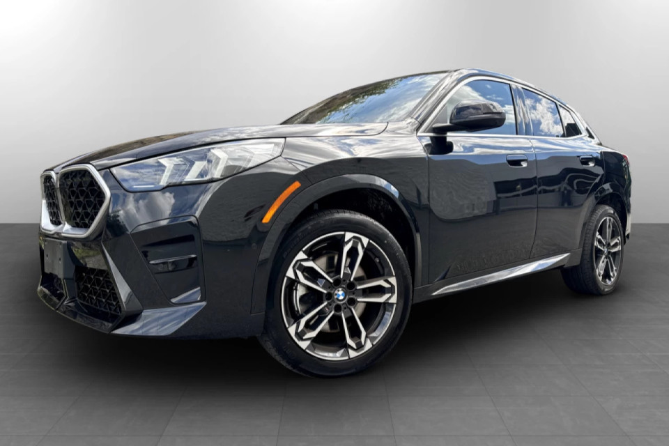 2025 BMW X2 - Image 1