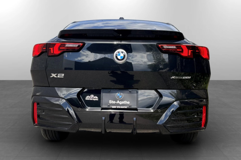 2025 BMW X2 - Image 5