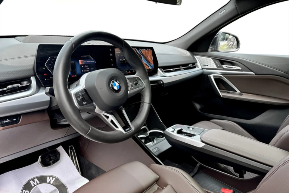 2025 BMW X2 - Image 11