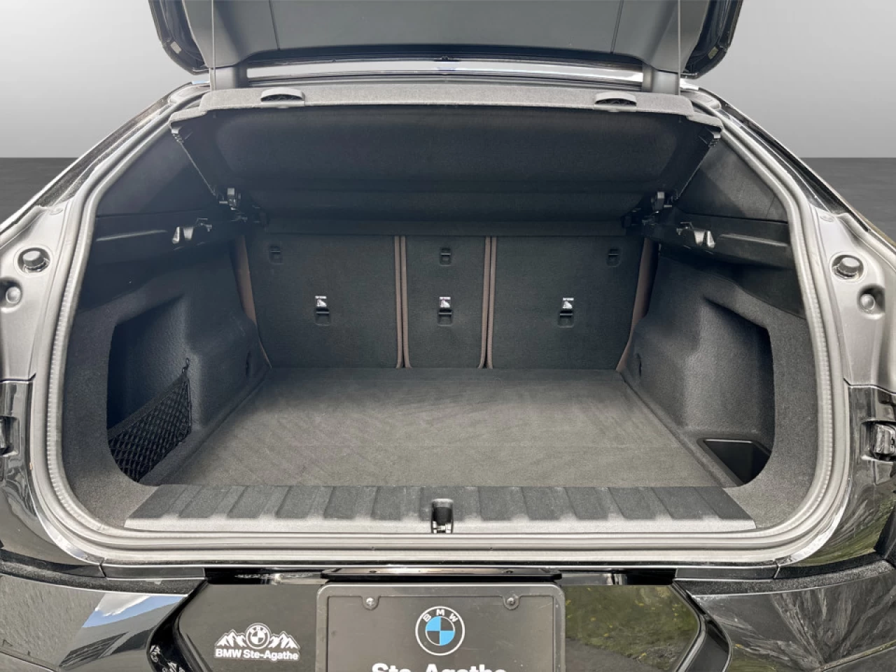 2025 BMW X2 - Image 13