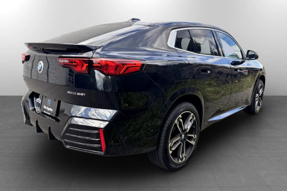 2025 BMW X2 - Image 15