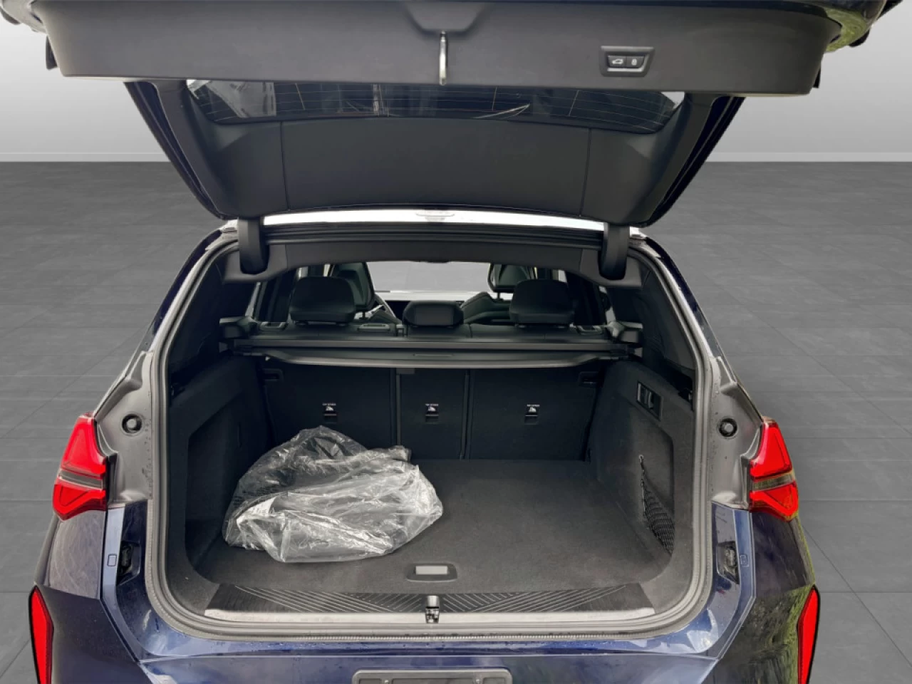 2025 BMW X3 - Image 6