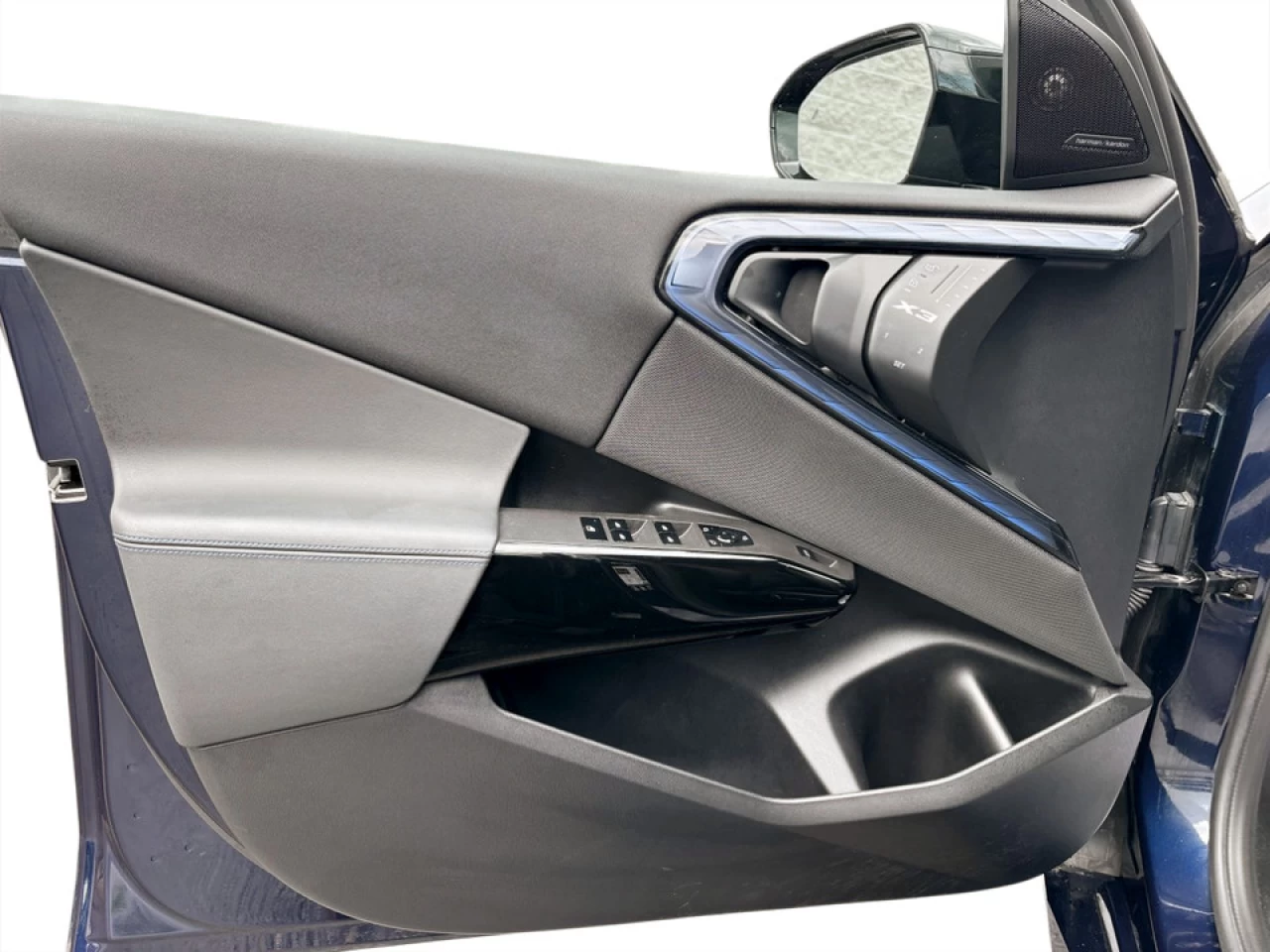 2025 BMW X3 - Image 10
