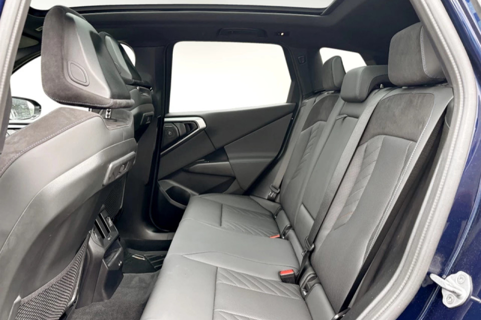 2025 BMW X3 - Image 12