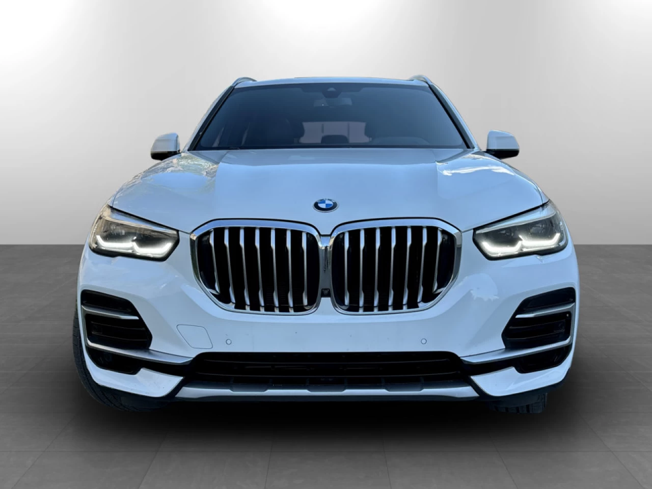 2023 BMW X5 - Image 4
