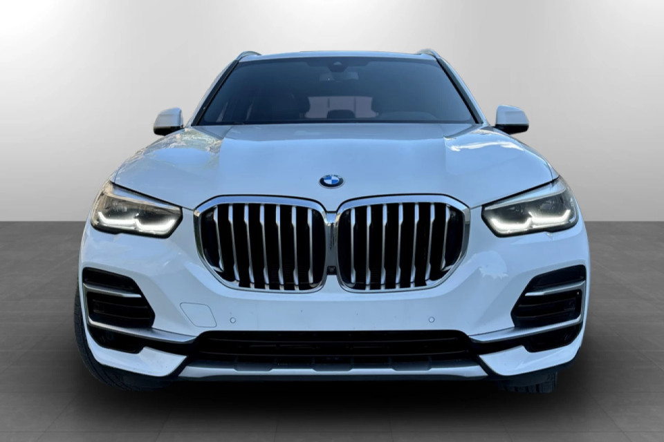 2023 BMW X5 - Image 4