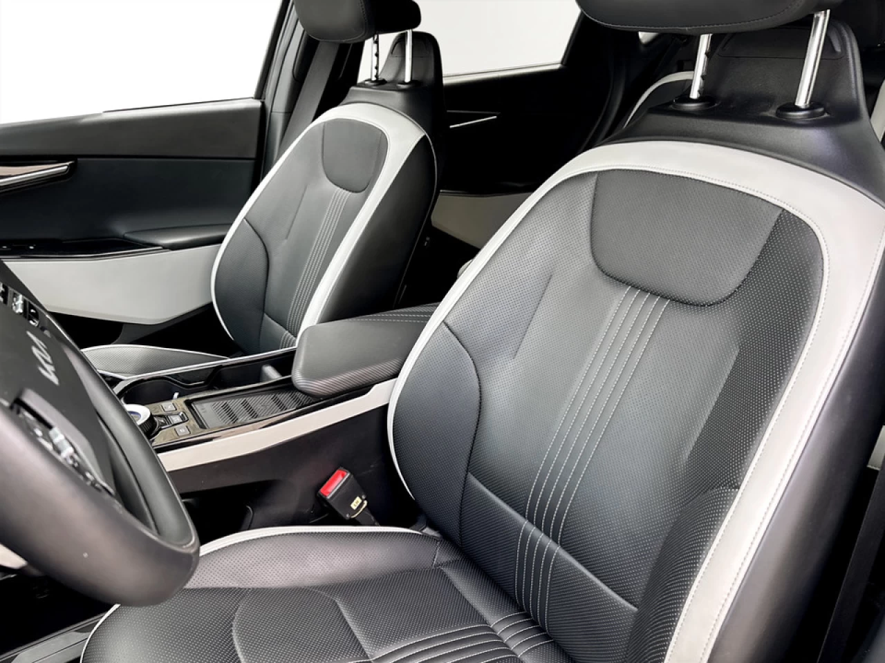 2023 Kia EV6 - Image 7