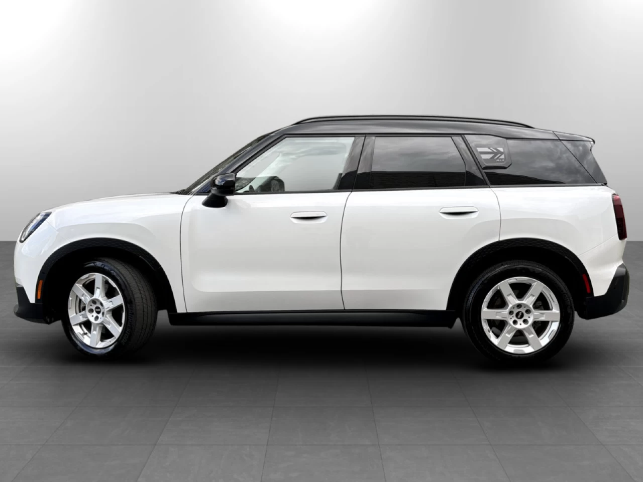 2025 Mini Cooper Countryman - Image 2