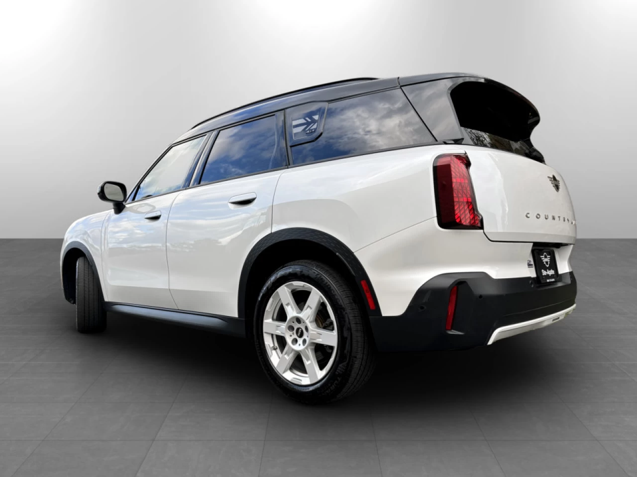 2025 Mini Cooper Countryman - Image 3