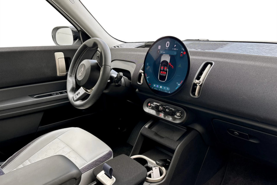 2025 Mini Cooper Countryman - Image 6